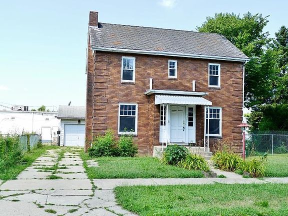 2nd image of 1907 N Dechman Ave