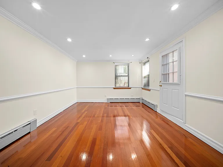 419 Hancock St #1 — Photo 17