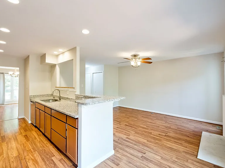 16 Casino Ct — Photo 11