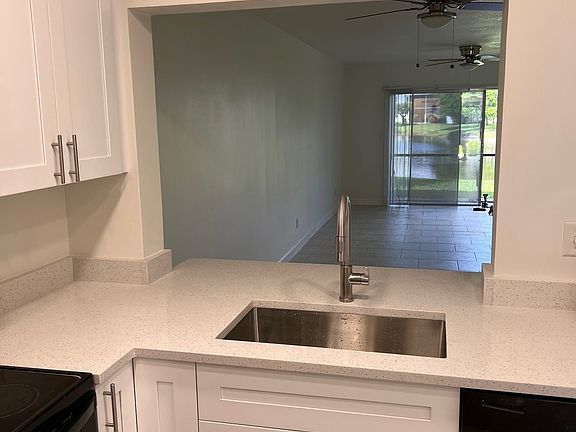5th image of 3041 SE Aster Ln APT 502