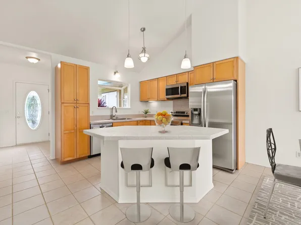 2110 Kaneka St APT 171, Lihue, HI 96766