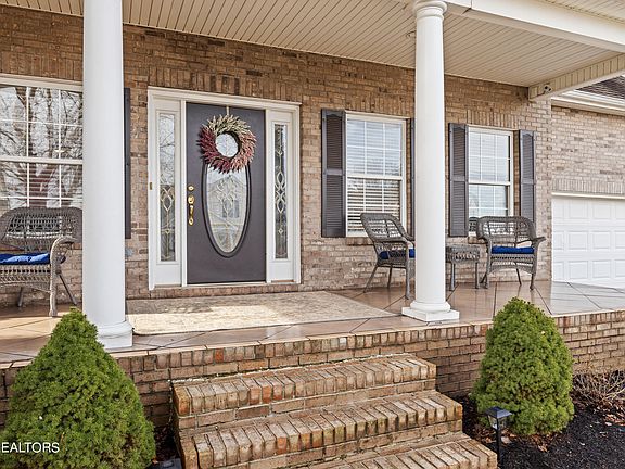 4th image of 7015 Legend Oaks Ln