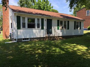 135 Mettatuxet Rd, Narragansett, RI 02882