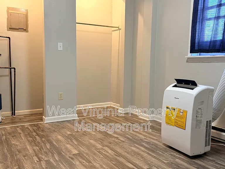 852 Mercer St #5 — Photo 3