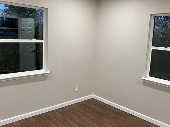 5th image of 3805 Cedar St