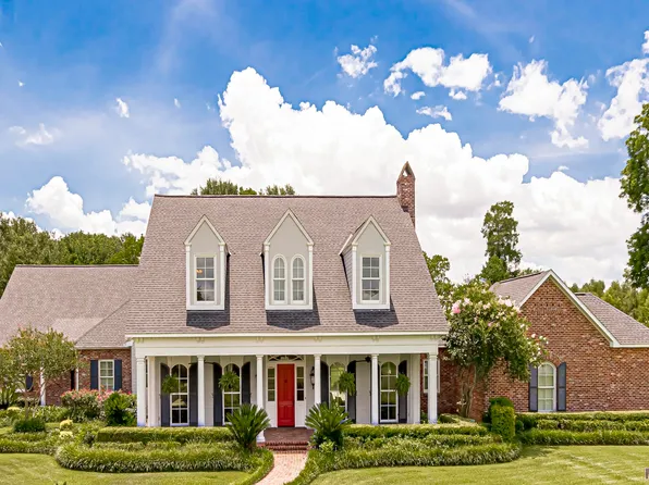 2005 Laurel Lakes Ave, Baton Rouge, LA 70820