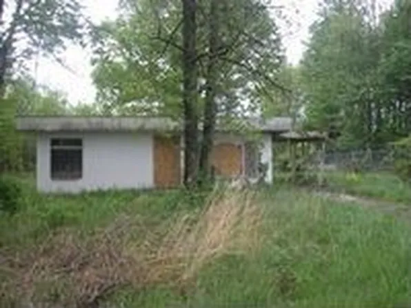 1483 W Hutchinson Ln, Madison, IN 47250