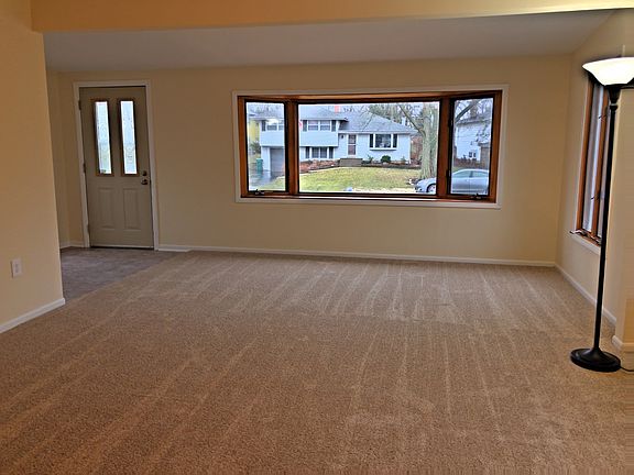 5th image of 18148 W Valley Dr