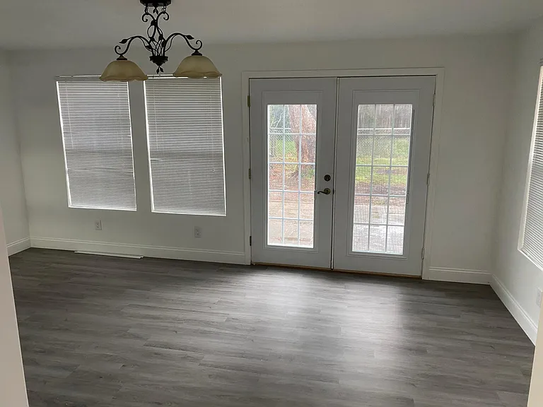1329 E Snider St — Photo 11