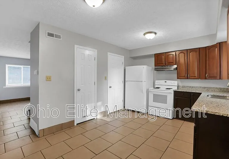 2844 Baughman Ave — Photo 10