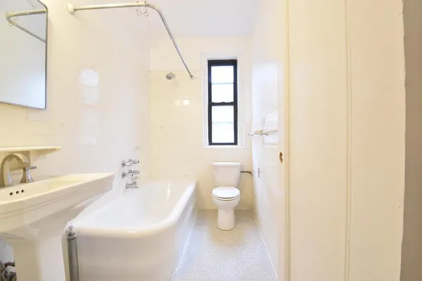 Rented by (Legacy) NY Quality Living Uptown | media 13