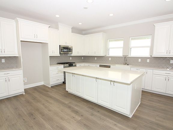 5th image of 967 Braewood Dr