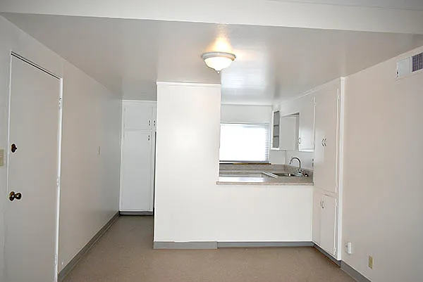 810 Mariposa St — Photo 8