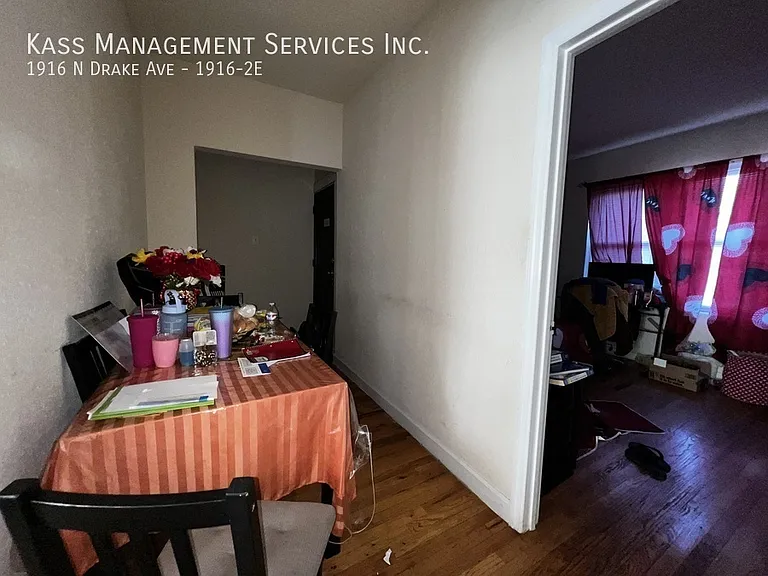 1916 N Drake Ave #2E — Photo 6