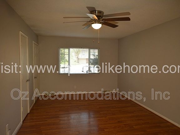 4th image of 1709 N 76th Ter