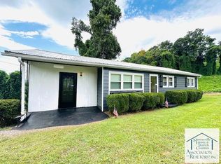 1093 Sunset Dr, Bassett, VA 24055