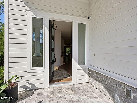 5th image of 47 Oak Breeze Dr