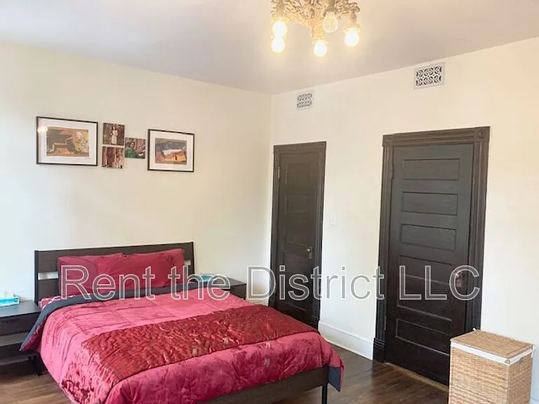 37 Rhode Island Ave NW — Photo 16