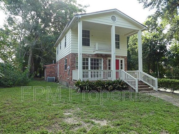 3rd image of 1687 Glendale Rd