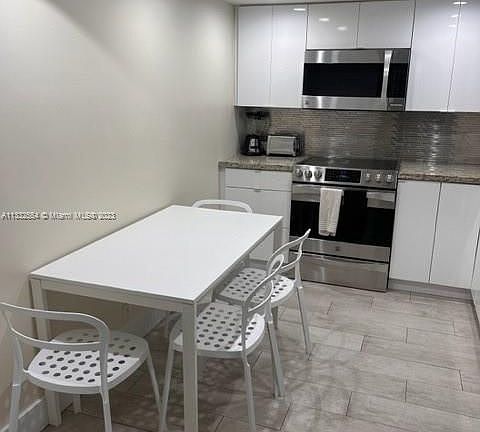 5th image of 170 Ocean Lane Dr APT 909