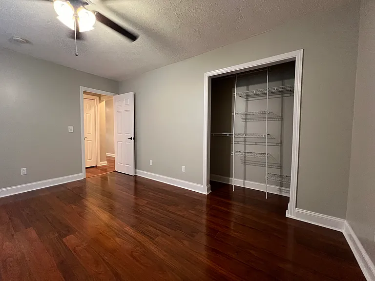 331 Madison Dr — Photo 21