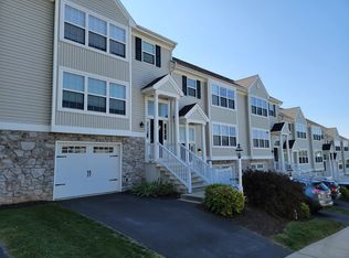 688 Winding Ln, Harrisburg, PA 17111