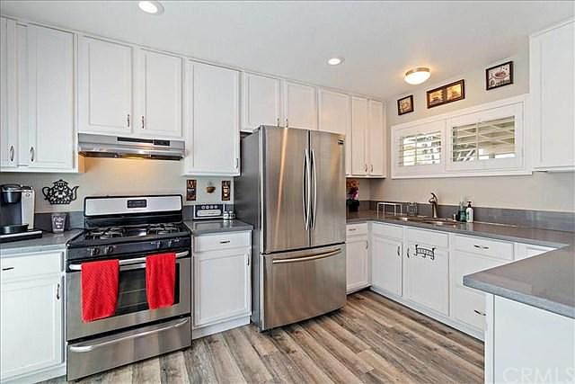 1st image of 3002 N Pico Ave