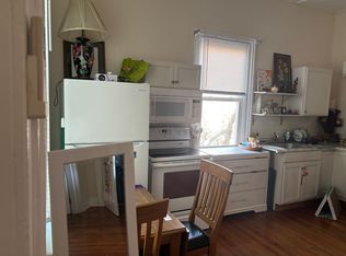 27 S Market St, Staunton, VA 24401