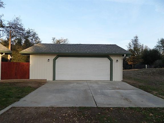 3rd image of 45301 Sunrise Dr