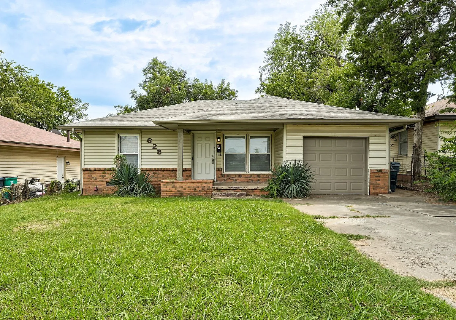 Charming 3-Bedroom Home Near the Capitol Don't Miss Out! — Photo 1