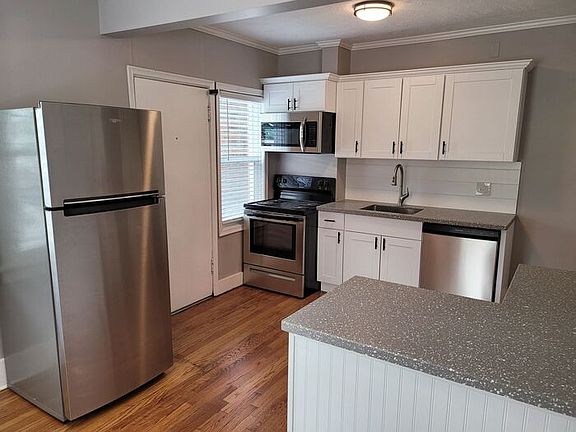 3rd image of 802 N 48th St #802