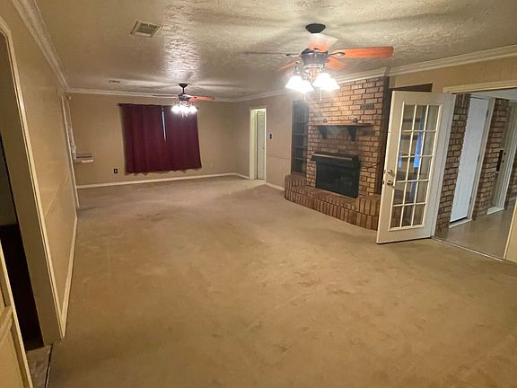 3rd image of 450 Wynnewood Dr