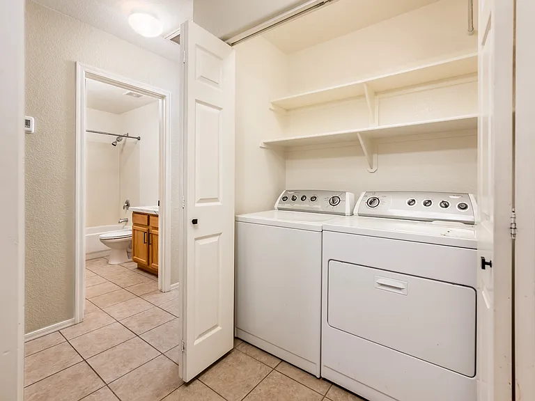 17429 W Watson Ln — Photo 9