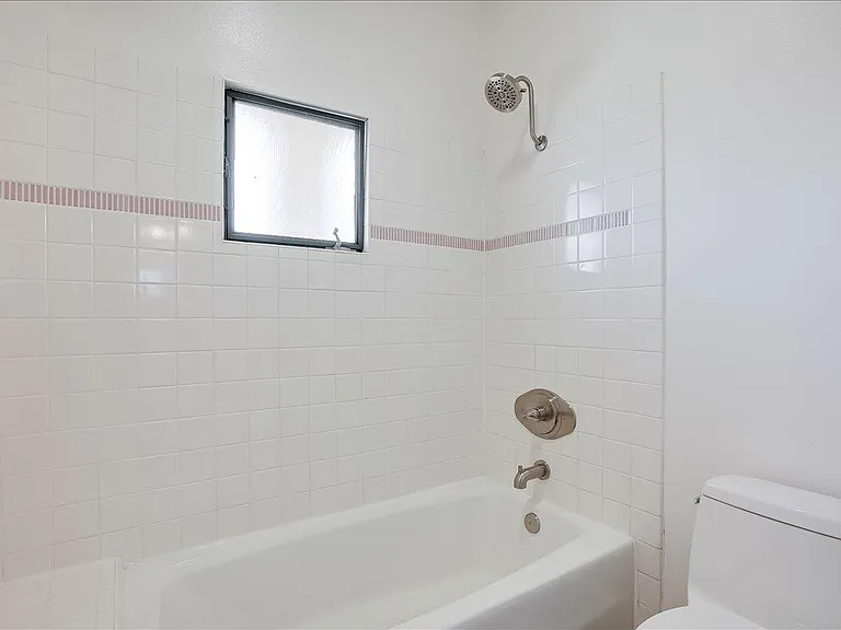 602 Anacapa St #A — Photo 10