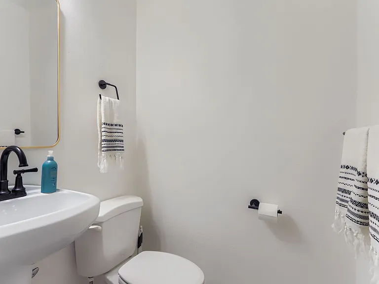 827 Maxwell Ave #H — Photo 12