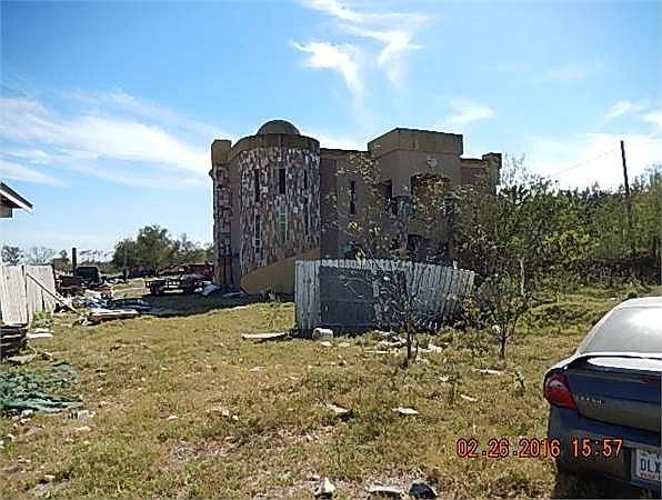 2nd image of 505 W Anderson Rd