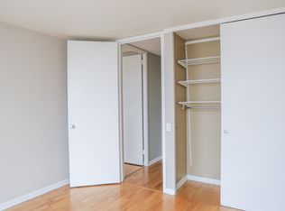 2400 N Lakeview Ave APT 1407, Chicago, IL 60614