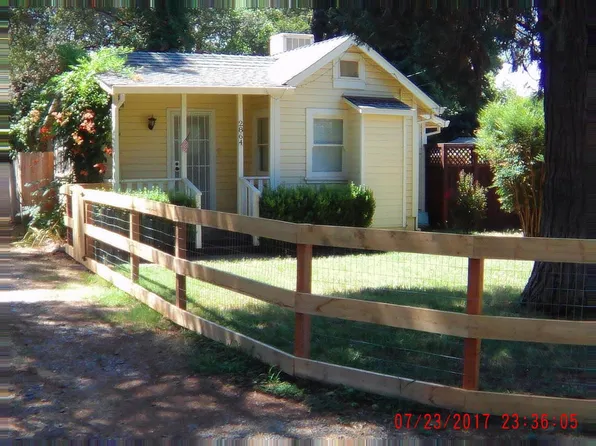 2864 Kelly Ln, Redding, CA 96002