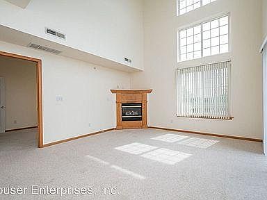 2nd image of 420 5th St APT 20