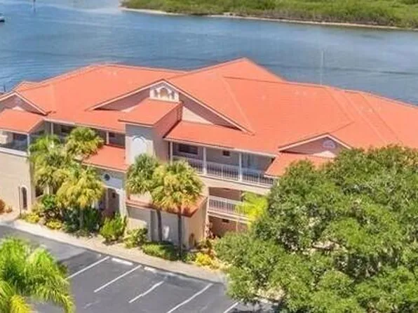 460 Bouchelle Dr APT 201, New Smyrna Beach, FL 32169