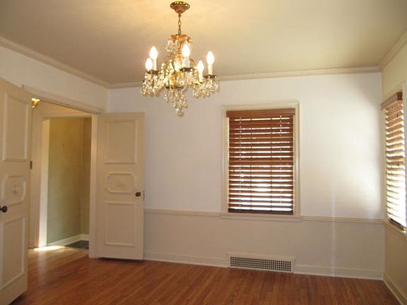 4th image of 1022 W Gregory Blvd