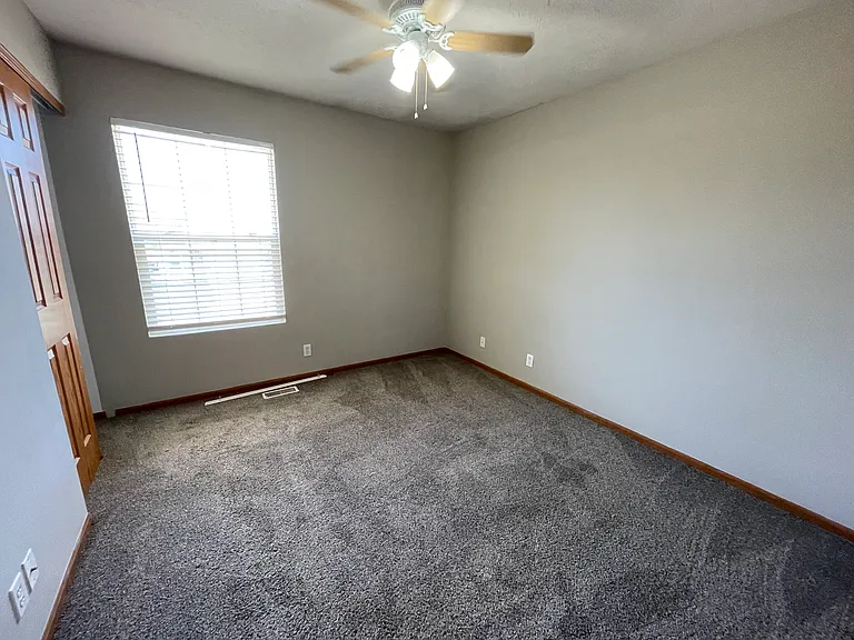 8013 Newport Ave — Photo 8