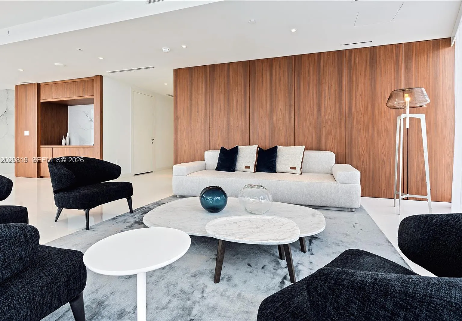Aston Martin Residences — Photo 2