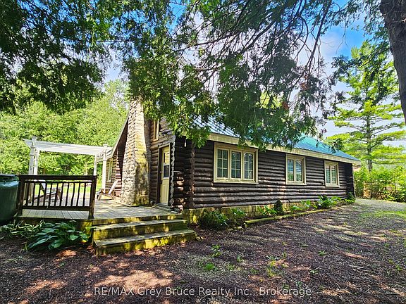 4th image of 18 Stokes River Rd