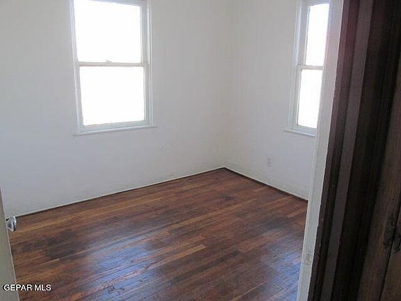 5th image of 2527 Federal Ave