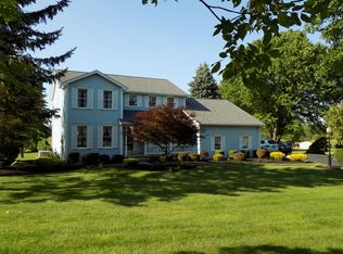 6750 Bear Ridge Rd, Lockport, NY 14094