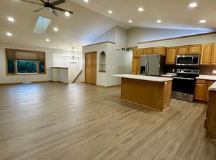 6720 Windsor Ridge Ln, Windsor, WI 53598