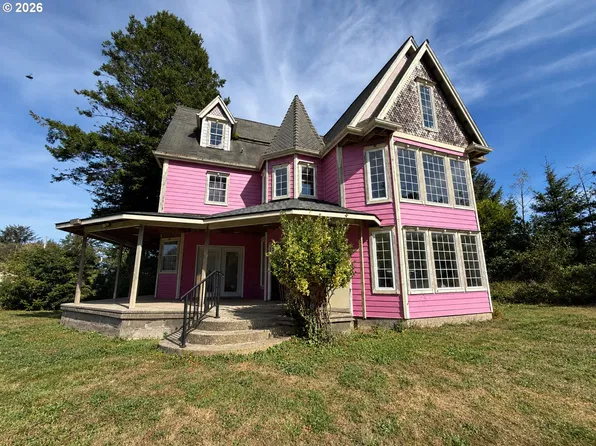 91353 Grinnell Ln, Coos Bay, OR 97420