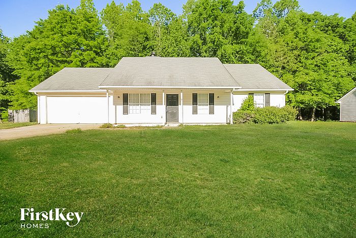 1st image of 164 Pebble Creek Dr