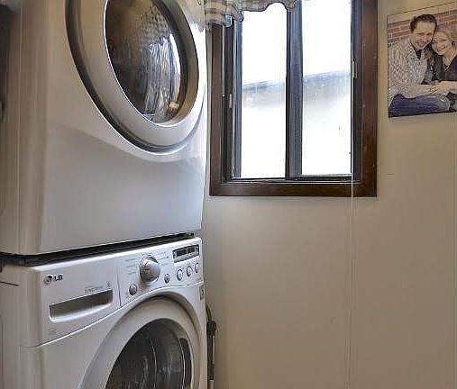 5th image of 1565 Millpond Ct #1565